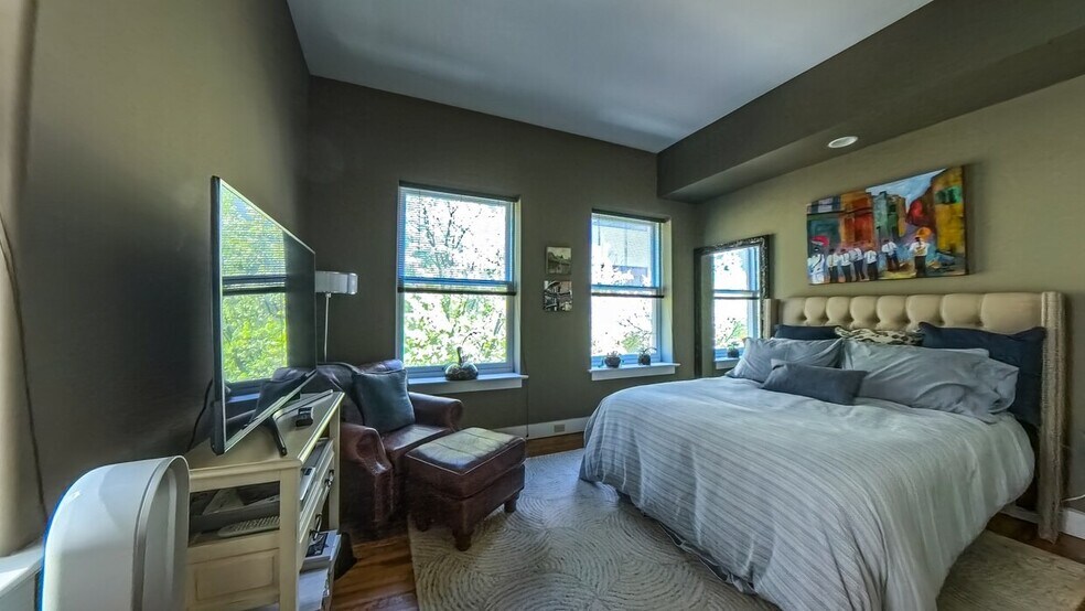 More Photos Of 209 1st St SW, Roanoke Apartments For Sale