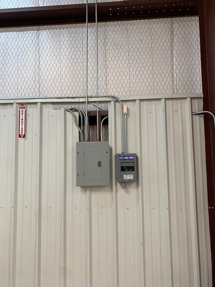 More Photos Of 12708 Montana Ave, El Paso Warehouse For Lease