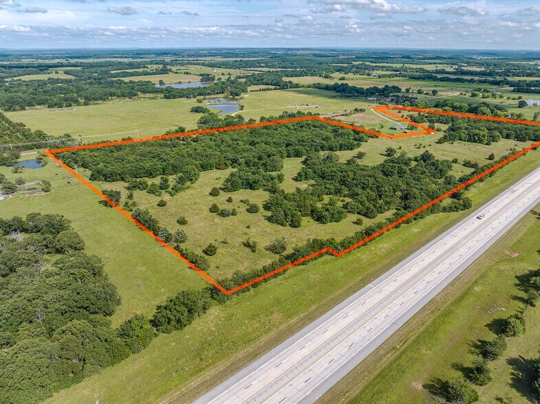 More Photos Of 8633 Ulan Rd, Indianola Land For Sale