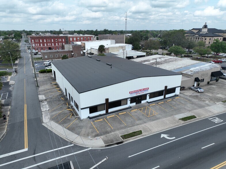 More Photos Of 131 W Duval St, Lake City Storefront Retail Office For Lease