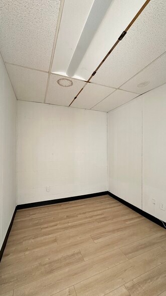 More Photos Of 816-824 2nd Ct W, Birmingham Manufacturing For Lease