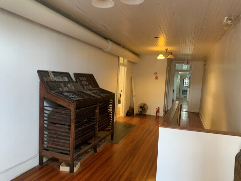 More Photos Of 16 N Trade St, Tryon Office For Sale