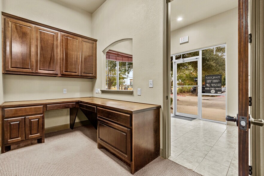 More Photos Of 1920 Corporate Dr, San Marcos Loft Creative Space For Lease