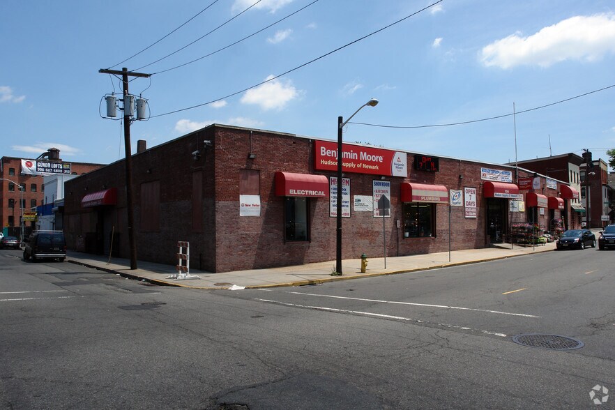 Primary Photo Of 135 Lafayette St, Newark Warehouse For Lease