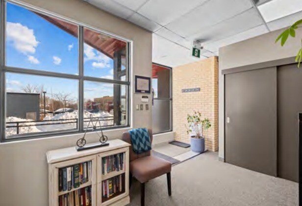 More Photos Of 2145 Dunwin Dr, Mississauga Office For Sale