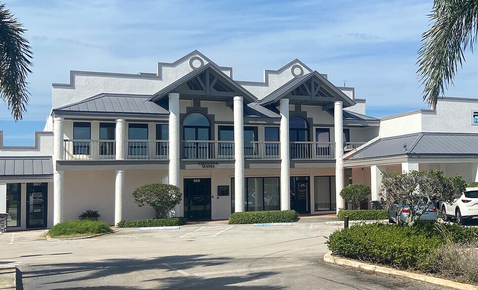 Primary Photo Of 957-975 SE Federal Hwy, Stuart Storefront For Lease