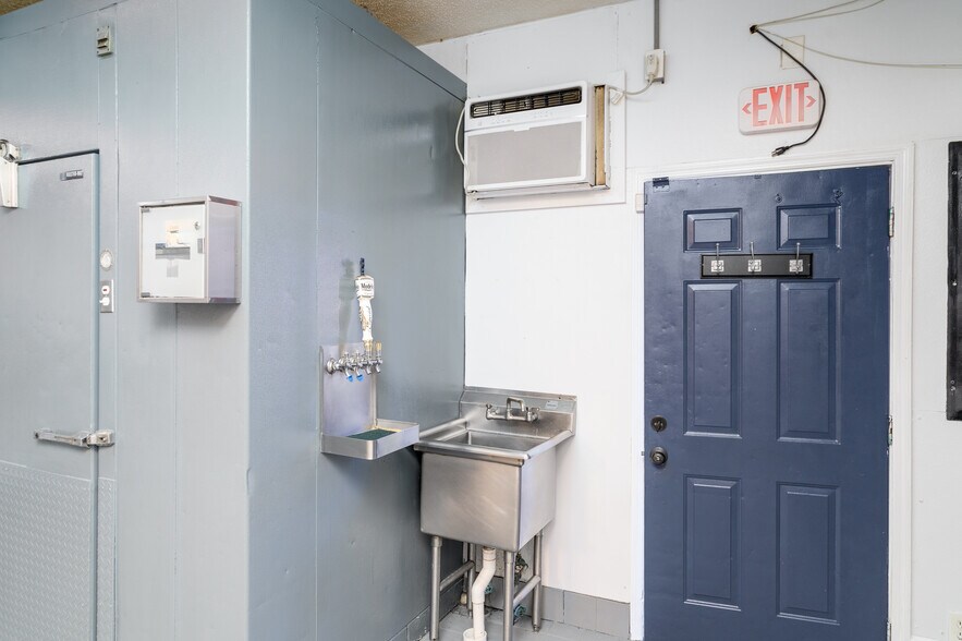 More Photos Of 406 N Piedmont Ave, Rockmart Restaurant For Sale