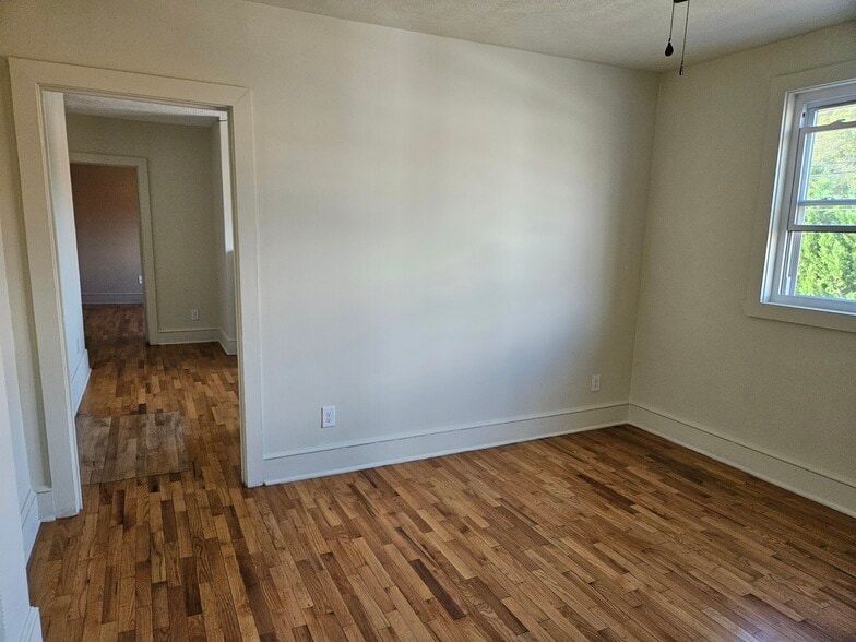 More Photos Of 201 S Main St, Gretna Apartments For Sale