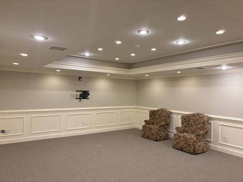 More Photos Of 3220 Wade Hampton Blvd, Taylors Office Residential For Lease