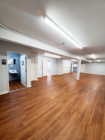 More Photos Of 2820 Broadmoor Ave, Concord General Retail For Sale