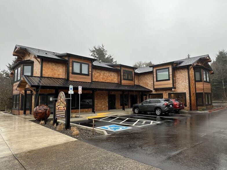 More Photos Of N Spruce St & E 1st ave, Cannon Beach Storefront Retail Residential For Lease