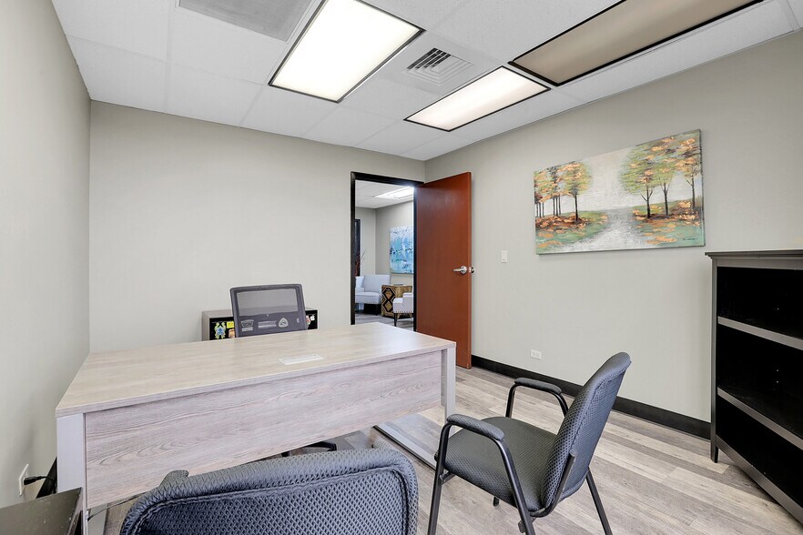 More Photos Of 215 S Wadsworth Blvd, Lakewood Medical For Lease
