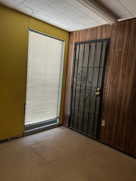 More Photos Of 1575 Roadrunner, Camp Verde Distribution For Lease