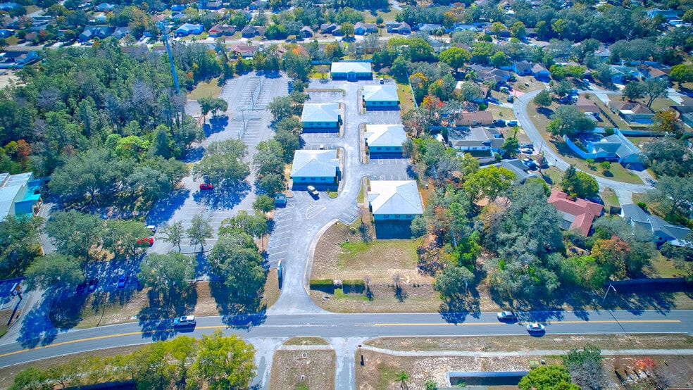 More Photos Of 8344-8346 Forest Oaks Blvd, Spring Hill Medical For Sale