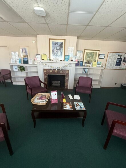 More Photos Of 7996 Oxford Ave, Philadelphia Office For Sale