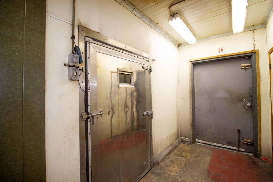 More Photos Of 47506 US-290 BUS, Hempstead Convenience Store For Sale