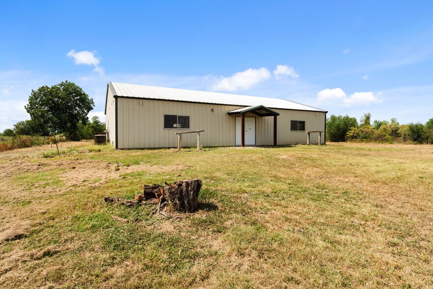 More Photos Of 1585 Patton Rd, Rosenberg Service For Sale