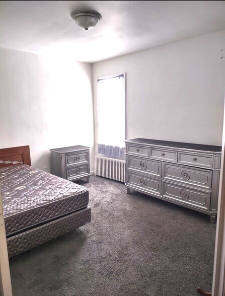 More Photos Of 3162 Buena Vista Ter SE, Washington Apartments For Sale