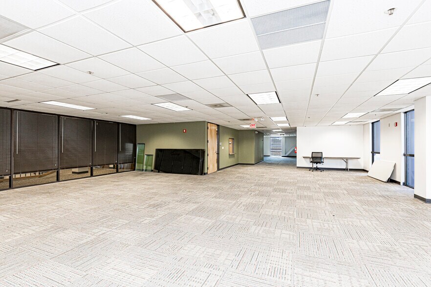 More Photos Of 3636 S Sherwood Forest Blvd, Baton Rouge Office For Lease