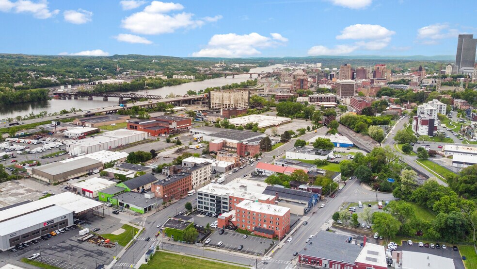 More Photos Of 930 Broadway, Albany Apartments For Lease