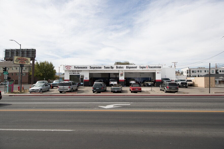 Primary Photo Of 41 S Wells Ave, Reno Auto Repair For Sale