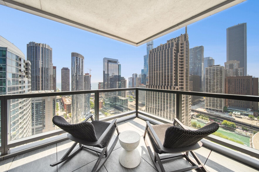 More Photos Of 200 E Illinois St, Chicago Apartments For Sale