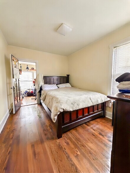 More Photos Of 4917 W. Addison, Chicago Multifamily For Sale