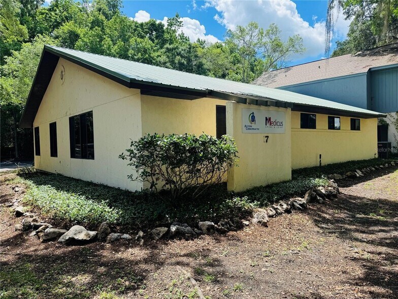 More Photos Of 17 NW 33rd Ct, Gainesville Office For Lease