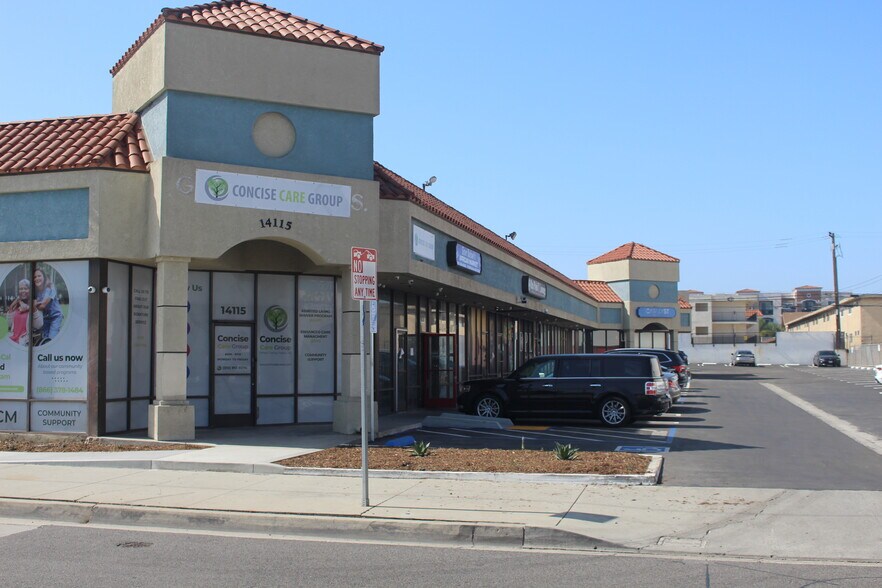 Primary Photo Of 14115 S Crenshaw Blvd, Hawthorne General Retail For Sale