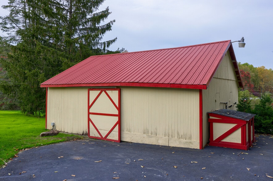 More Photos Of 9043 Mountain Rd, Alburtis Office Residential For Sale