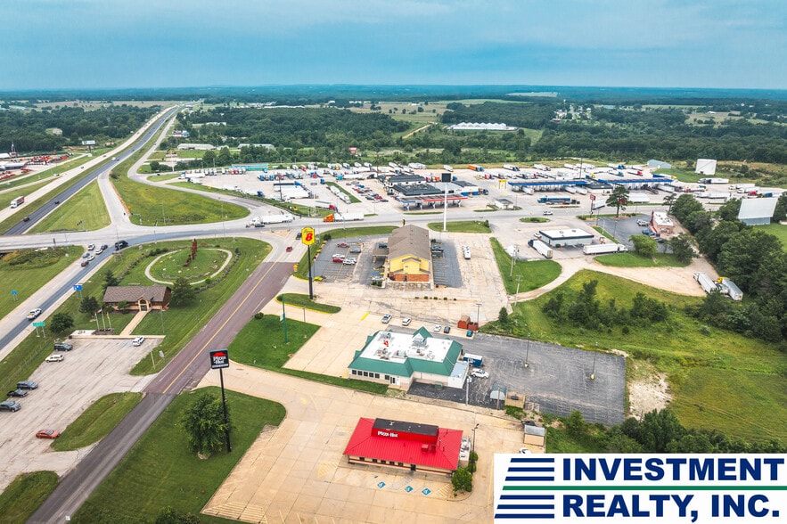 More Photos Of 60 Highway P, Cuba Freestanding For Sale