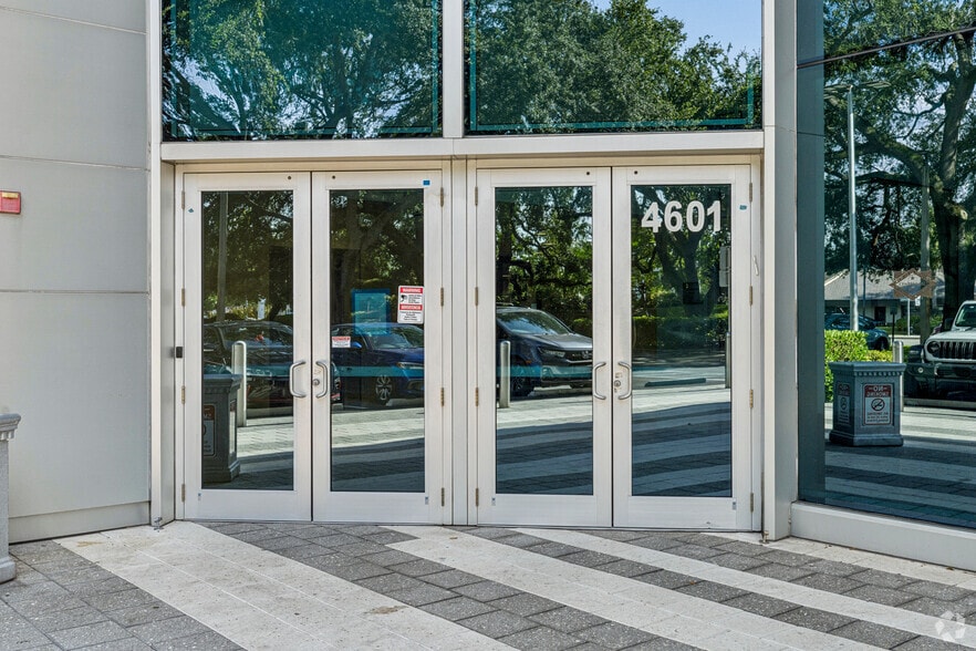 More Photos Of 4601 Sheridan St, Hollywood Office For Lease