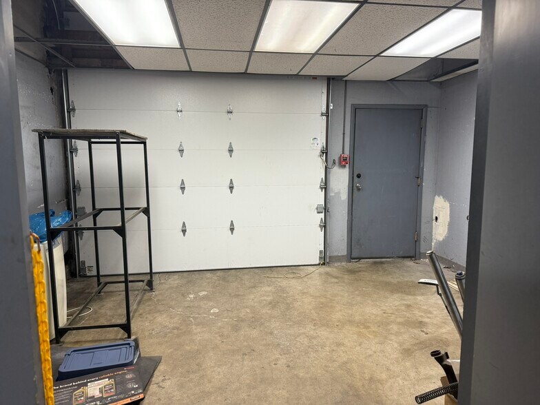More Photos Of 16002 Pacific Ave S, Spanaway Auto Dealership For Sale