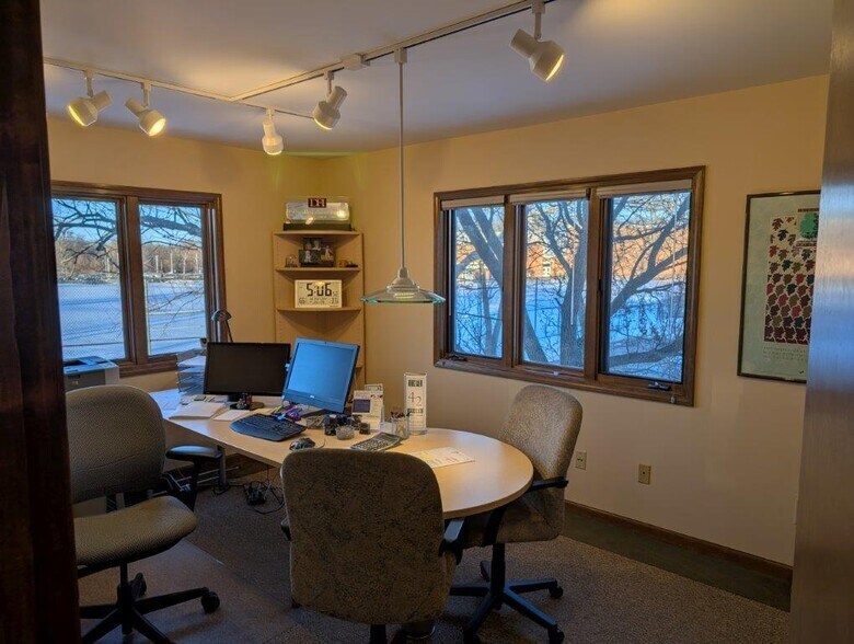 More Photos Of 5217 Lovers Ln, Portage Office For Sale