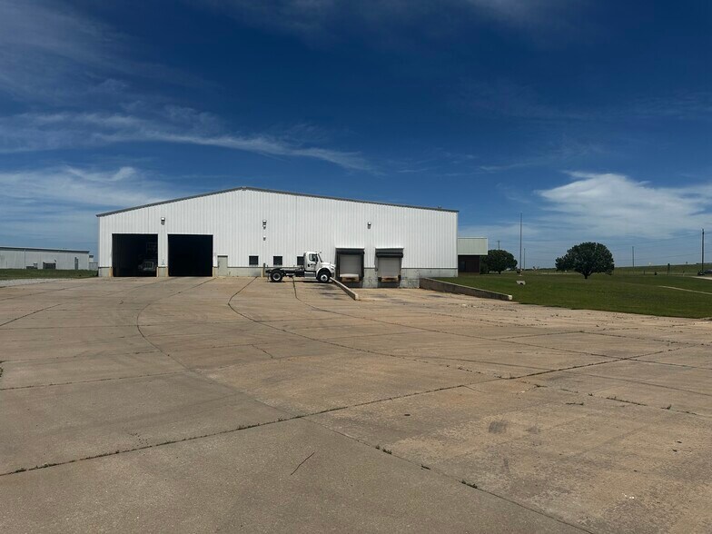 More Photos Of 5301 SW 11th St, Lawton Refrigeration Cold Storage For Lease