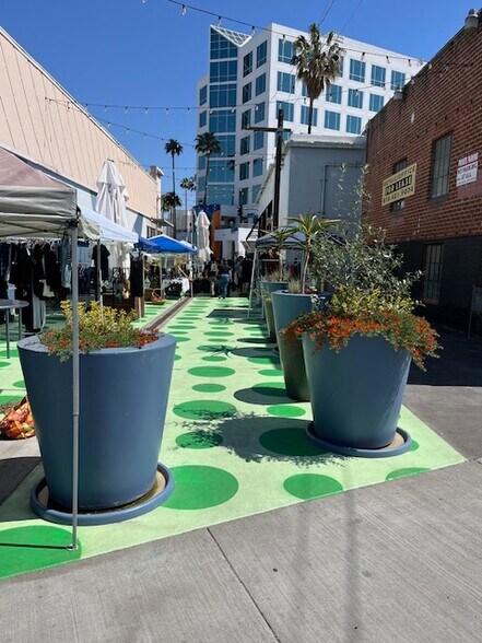 More Photos Of 5217-5223 Lankershim Blvd, North Hollywood Storefront Retail Office For Lease