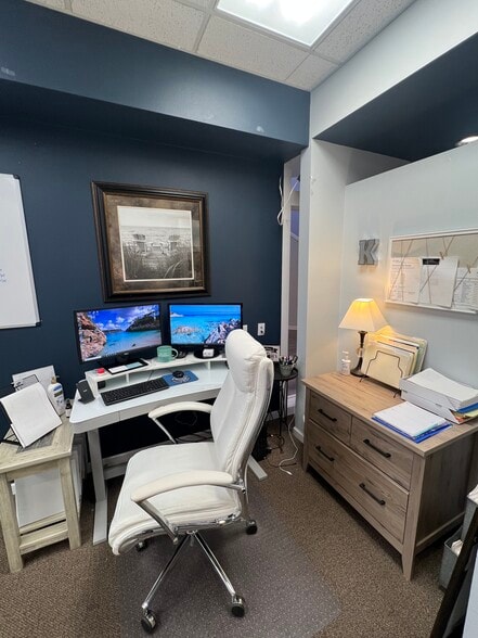 More Photos Of 819 Commercial Ave, Anacortes Office For Sale