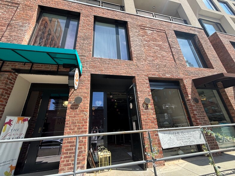 More Photos Of 303 Wythe Ave, Brooklyn Apartments For Lease