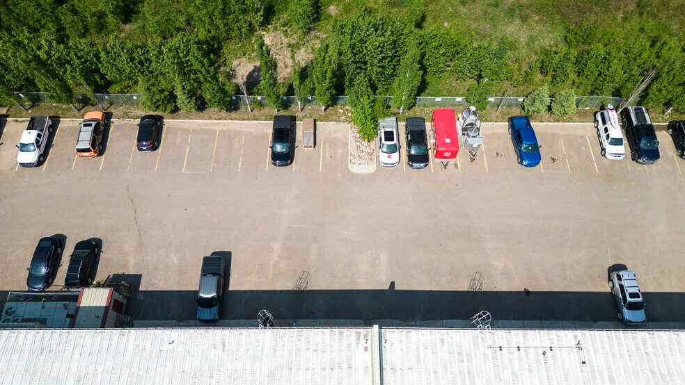 More Photos Of 380 Taiganova Cres, Fort McMurray Warehouse For Lease