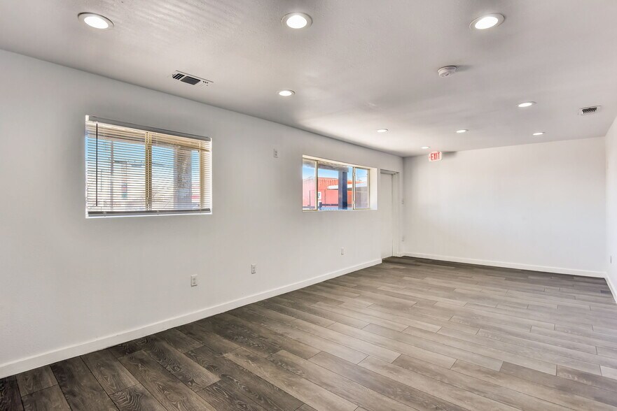 More Photos Of 4803 West Ave, San Antonio Showroom For Lease