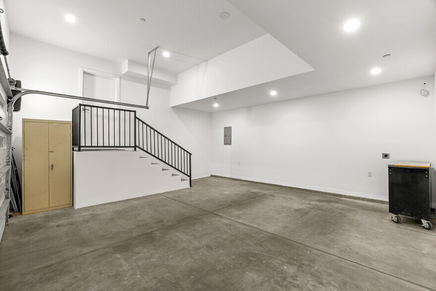 More Photos Of 3419 Montrose Ave, La Crescenta Multifamily For Sale