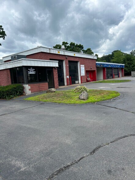 More Photos Of 386 Daniel Webster Hwy, Merrimack Auto Repair For Lease