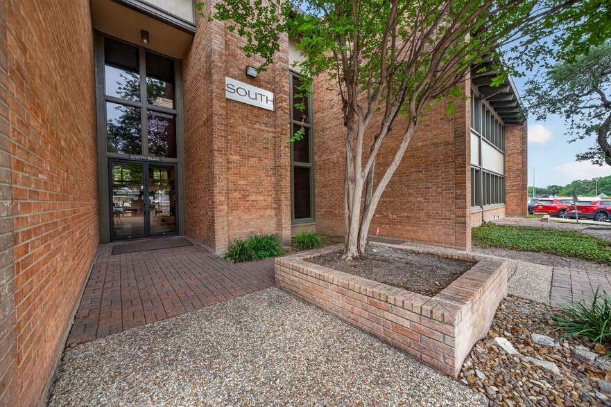 Primary Photo Of 6800 Park Ten Blvd, San Antonio Unknown For Lease