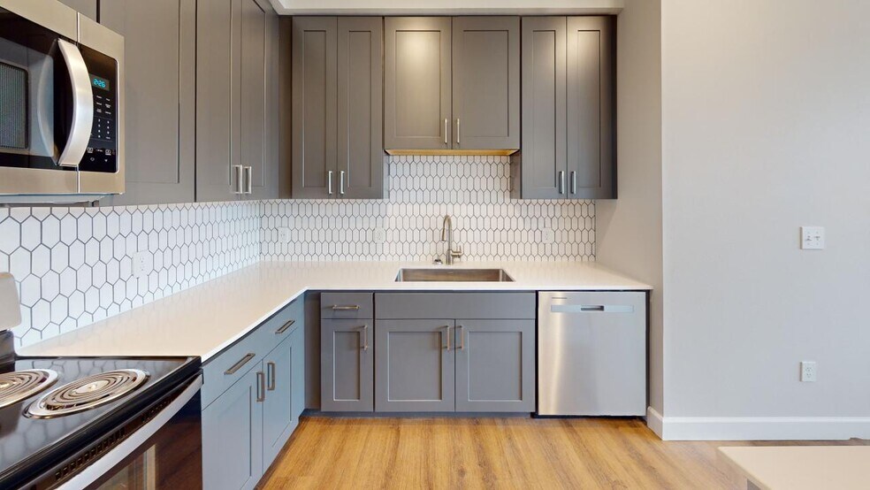 More Photos Of 655 S Sierra Madre St, Colorado Springs Apartments For Lease