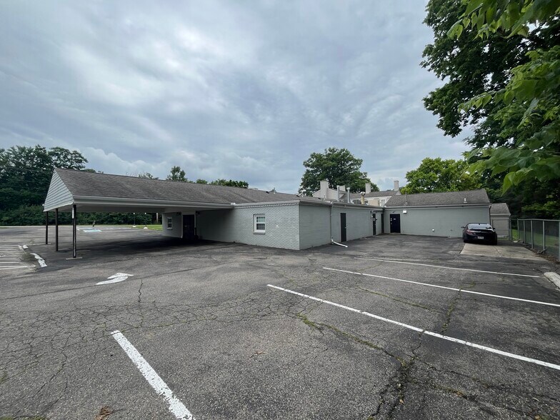 More Photos Of 5281 Bellefontaine Rd, Dayton Freestanding For Sale