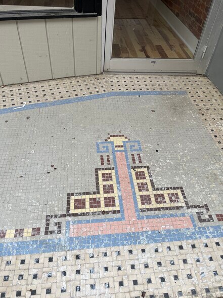 More Photos Of 20-24 E Beverley St, Staunton General Retail For Lease