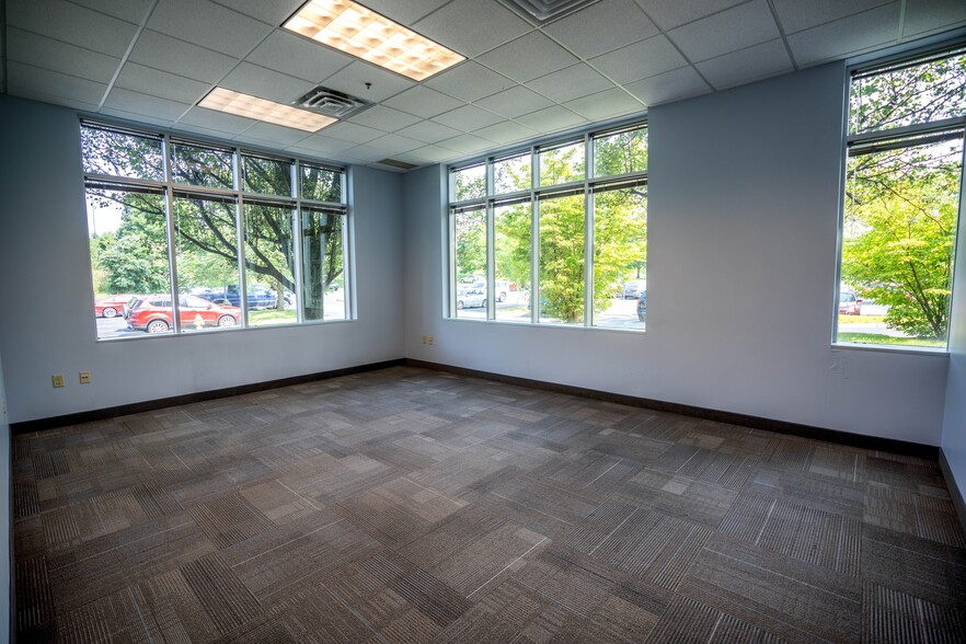 More Photos Of 13551 Triton Park Blvd, Louisville Office For Lease