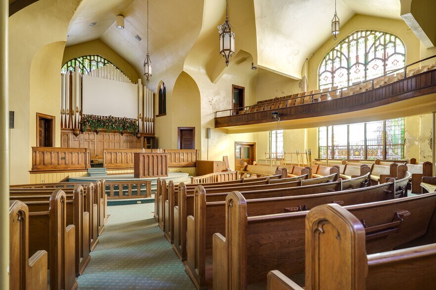 More Photos Of 531 W Ash St, Piqua Religious Facility For Sale