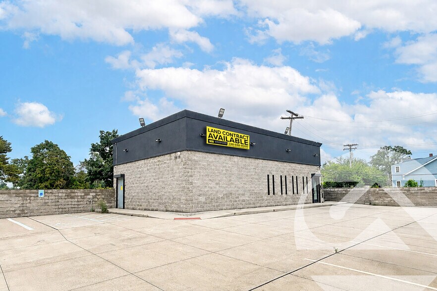 Primary Photo Of 5808 E McNichols Rd, Hamtramck General Retail For Sale
