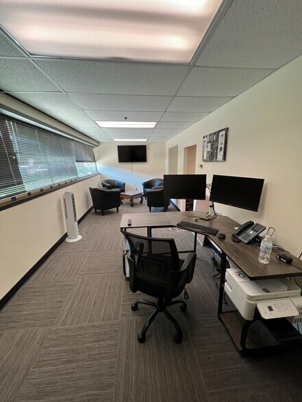 More Photos Of 5501 Independence Pkwy, Plano Medical For Sale